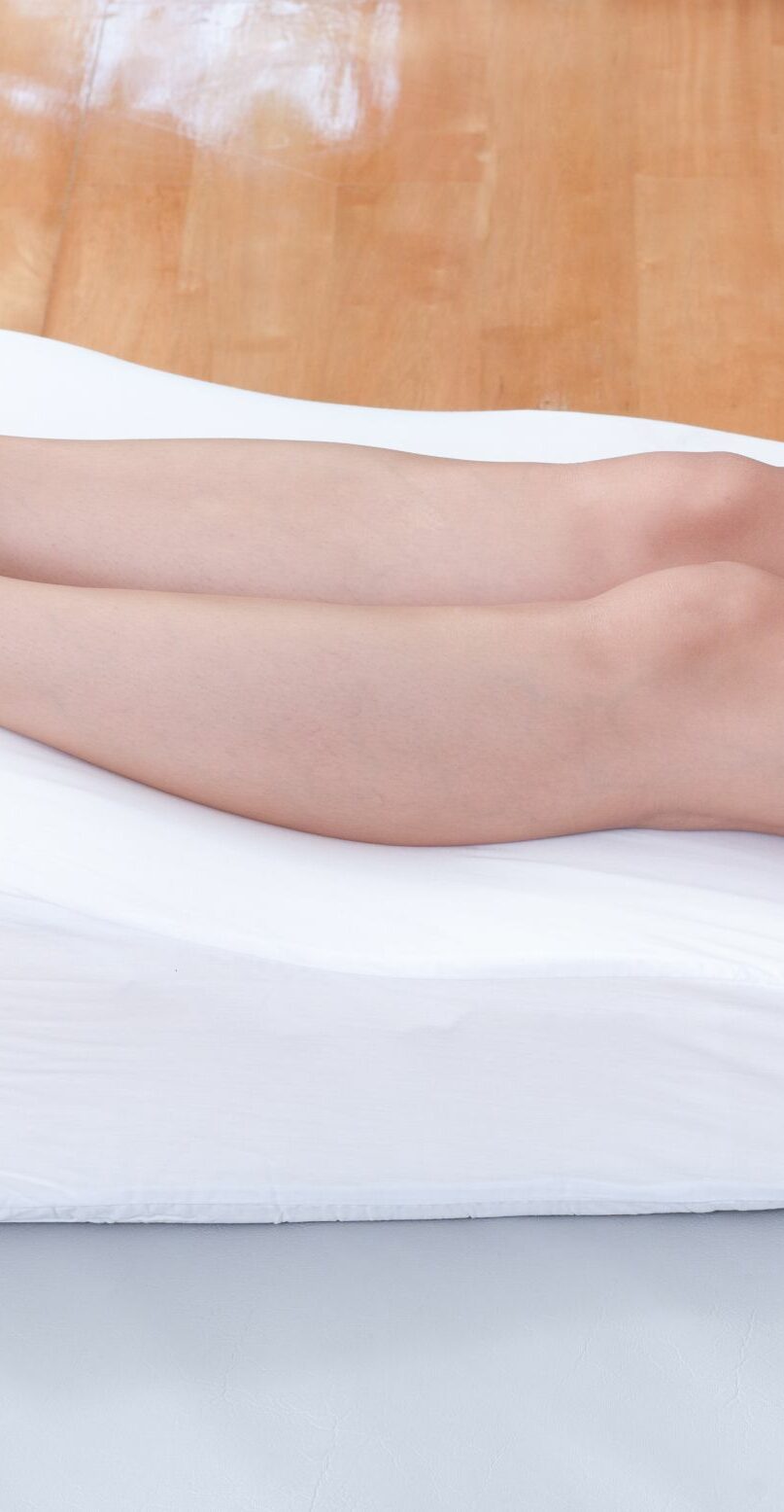 How Does Leg Elevation Pillow Improves Varicose Veins?